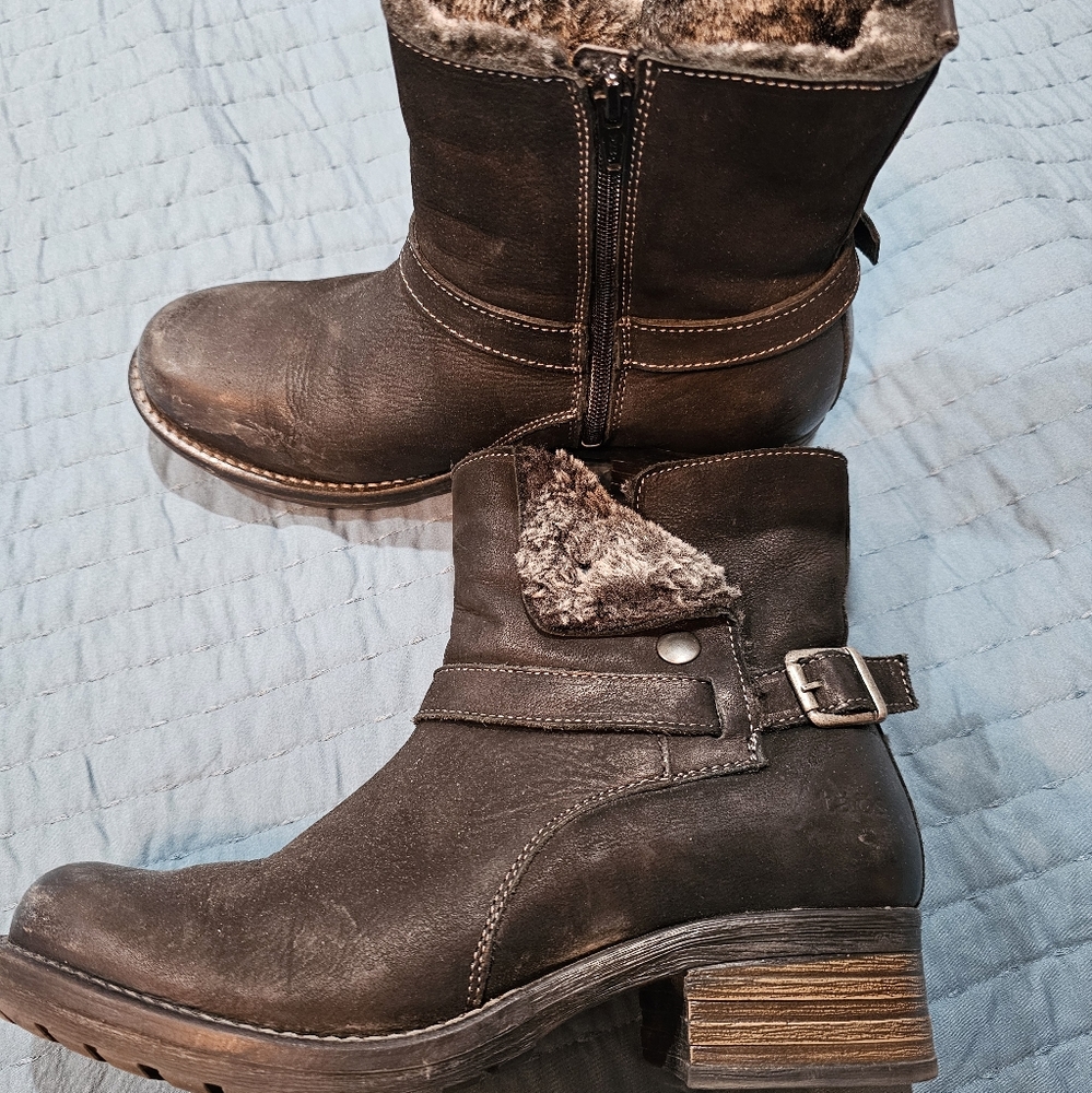 Taos Boots